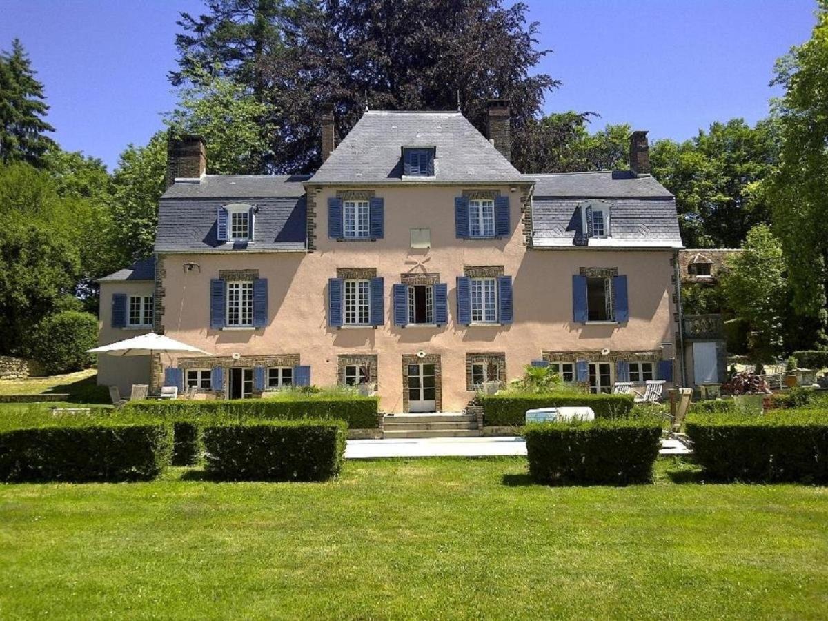 Le Charme Villa Mézilles Exterior photo